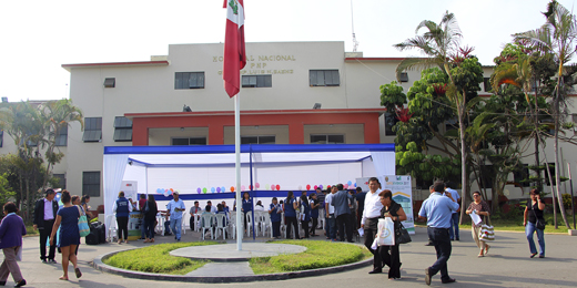 feria-hospital-pnp-noticia feria-hospital-pnp-noticia